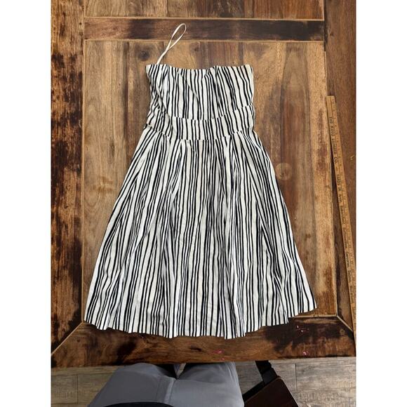 Club Monaco Women's Black White Strapless Wired Bust Fit & Flare Dress Size 4 - Picture 4 of 7